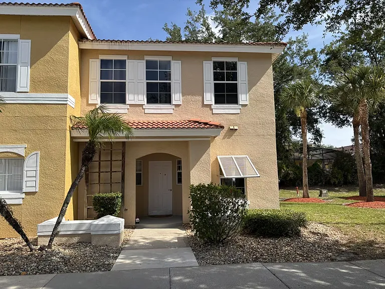 1037 Park Ridge Cir — Photo 21