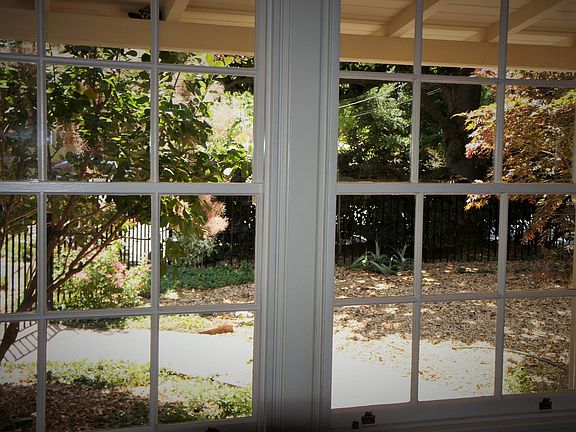 3rd image of 440 Blake St