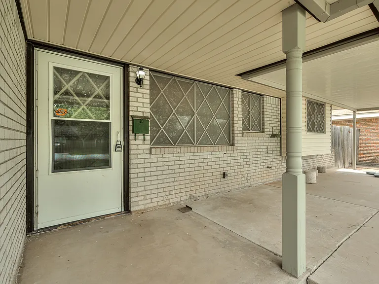 106 N Norman Ave — Photo 24