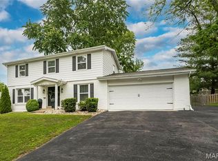 349 Nantucket Dr, Ballwin, MO 63011