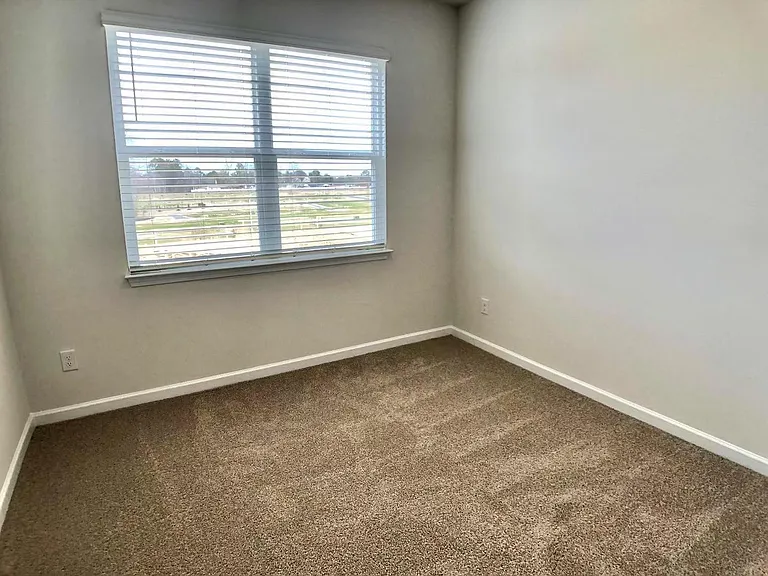720 Dorset Stream Dr — Photo 22