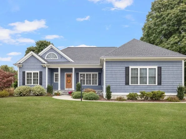 535 Read St, Attleboro, MA 02703