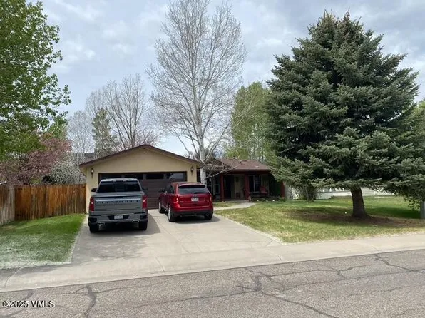 102 Aspen Grv, Gypsum, CO 81637