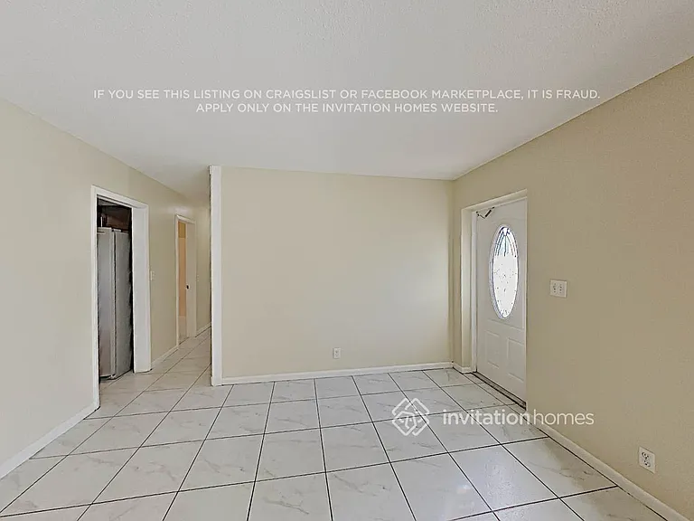 7805 NW 40th St — Photo 3