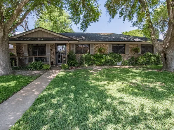 205 Driftwood Dr, Portland, TX 78374