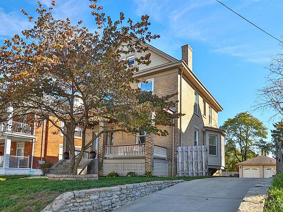 2nd image of 3924 Regent Ave