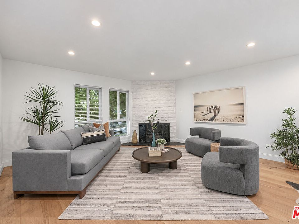 1st image of 2844 Avenel St