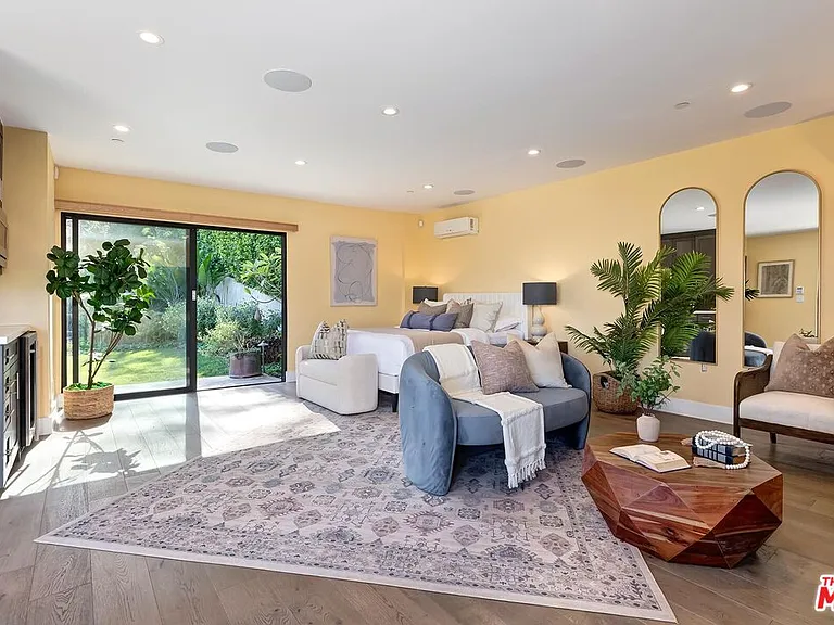 2841 Montcalm Ave — Photo 43