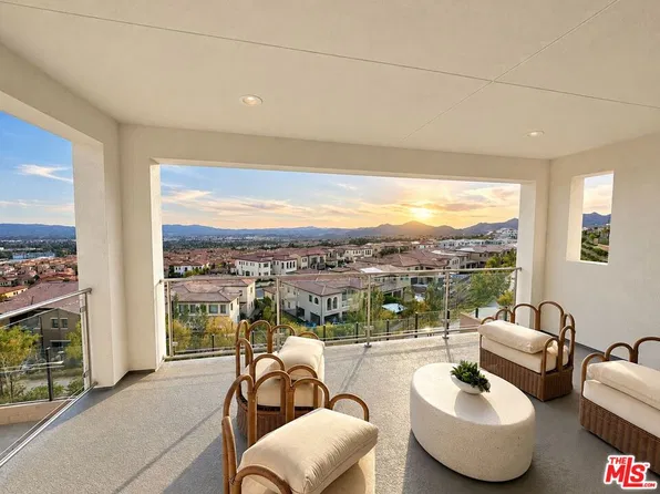 20218 W Liverpool Way, Northridge, CA 91326