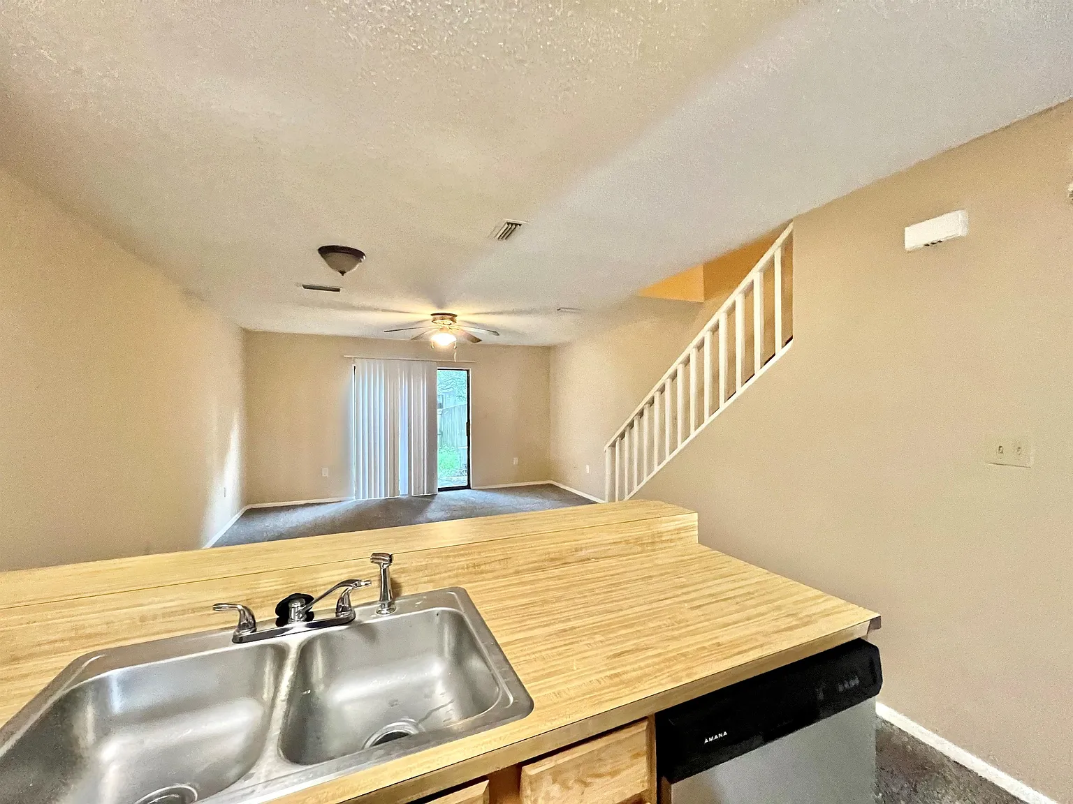 421 Hollywood Blvd - E — Photo 3