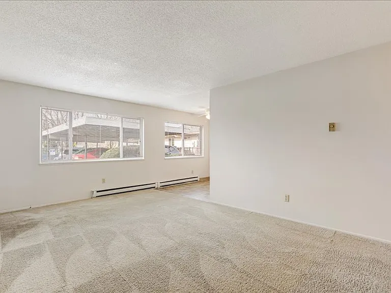 3430 SE 58th Ave — Photo 8