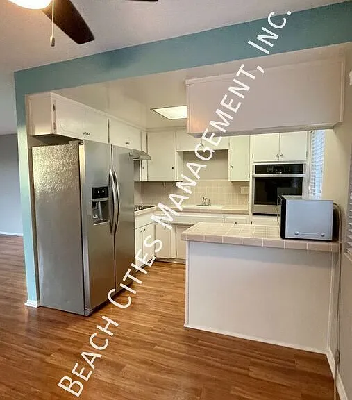 2033 E 3rd St #1B — Photo 16