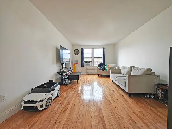 2420 Morris Ave APT 6G, Bronx, NY 10468