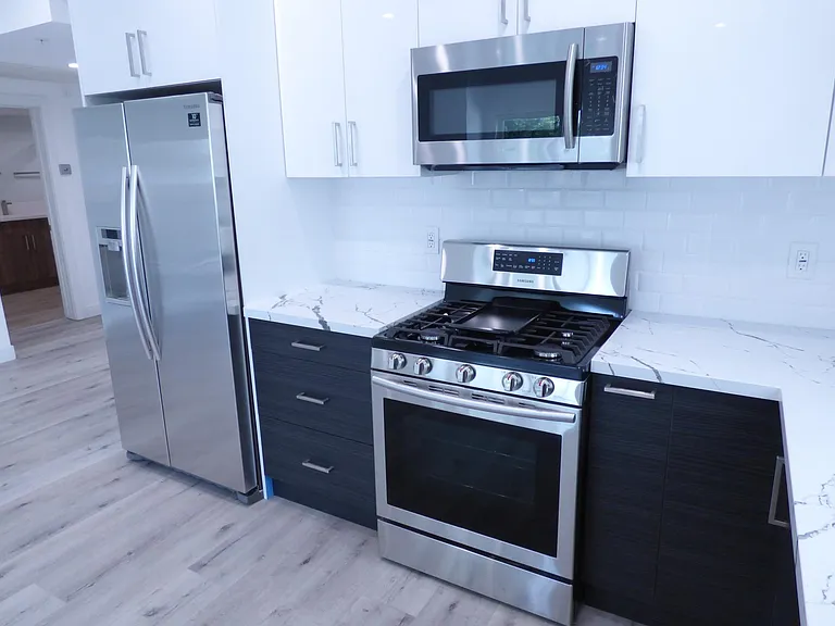 947 Wilcox Ave #201 — Photo 4