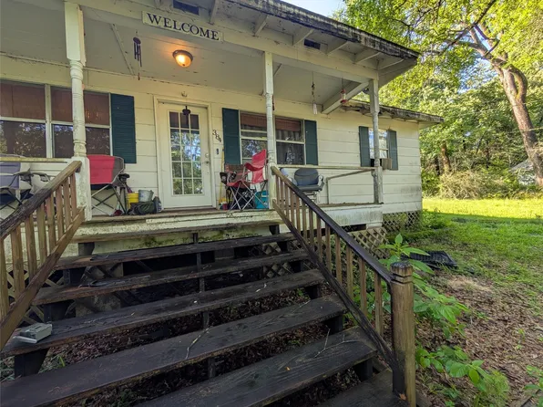 384 Lucille Dr, Livingston, TX 77351