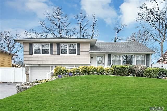 1st image of 18 Simpson Dr