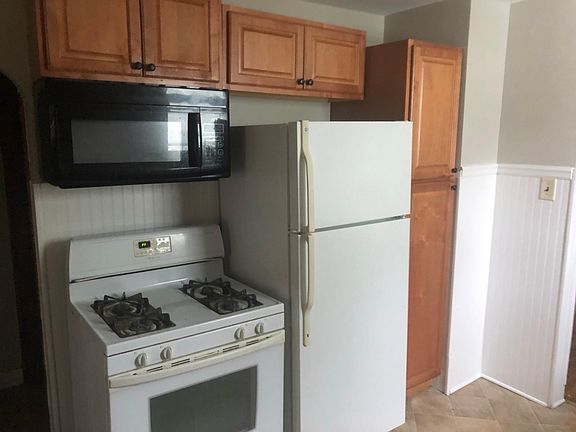 3rd image of 656 Belvidere Ave