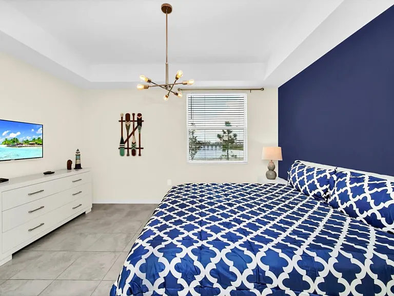 Paradox Cir — Photo 21