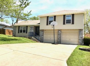 2942 S Jonathan Ct, Springfield, MO 65807
