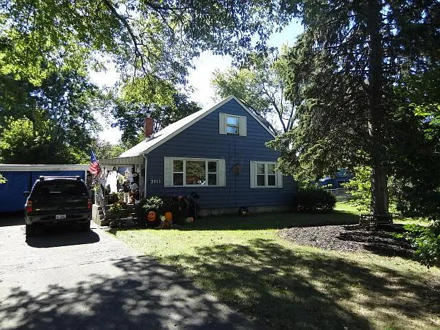 3917 E Mound St photo 1