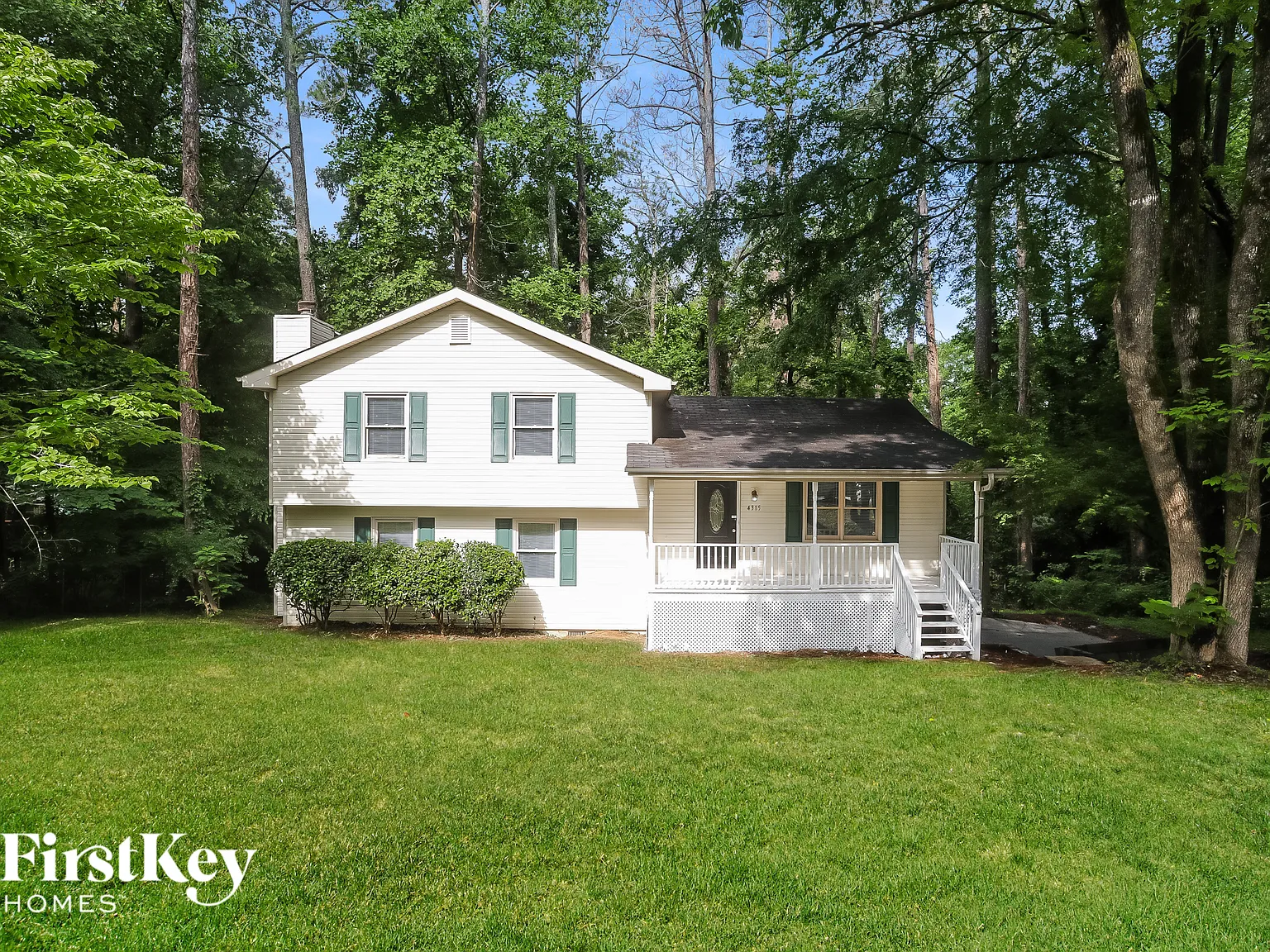 4 bed, 3.0 bath, 1923 sqft, $1,795 — Photo 1