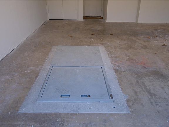 5th image of 1899 Saddleback Blvd APT 21