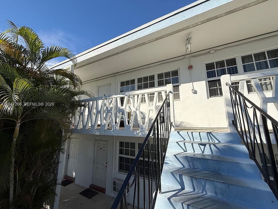 1st image of 1471 NE 170th St APT 215A