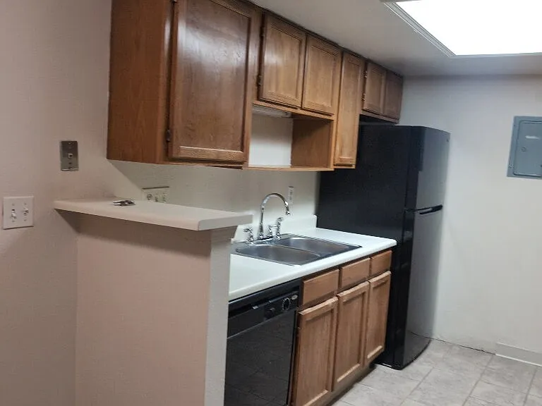 8225 Fairmount Dr #9-105 — Photo 5