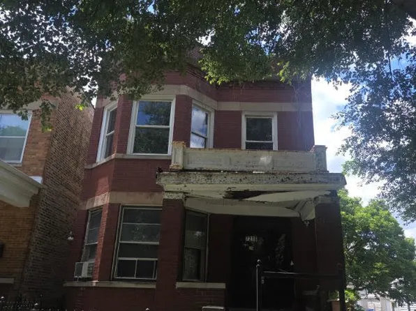 7216 S Dobson Ave, Chicago, IL 60619