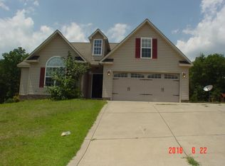 130 McKinley Dr, Raeford, NC 28376