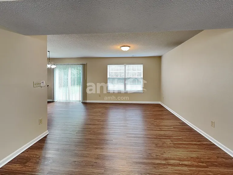 9017 Stonewall Dr — Photo 7