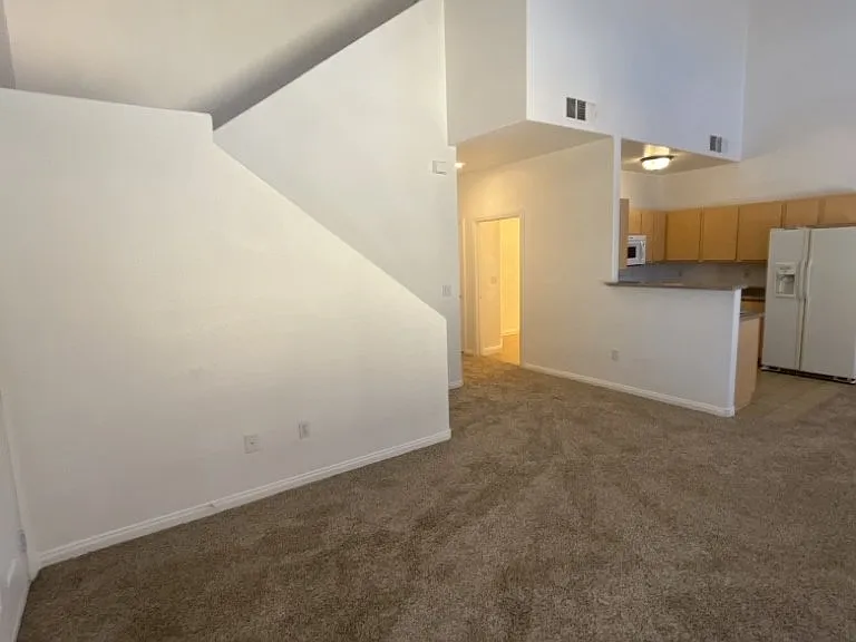 4915 E Russell Rd #142-8 — Photo 9