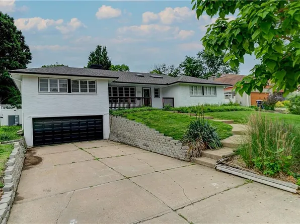 1102 W 85th Ter, Kansas City, MO 64114
