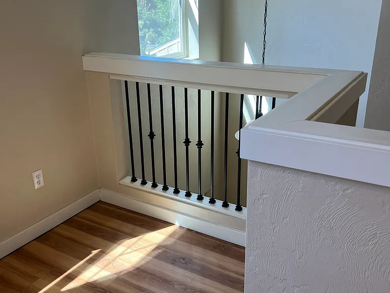 2523 Mountain Ter — Photo 11