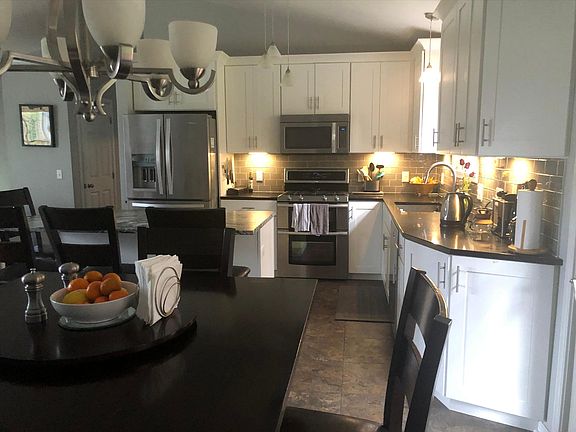 3rd image of 1857 Sandrel Dr NE