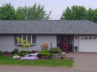 908 6th St, Marathon, WI 54448
