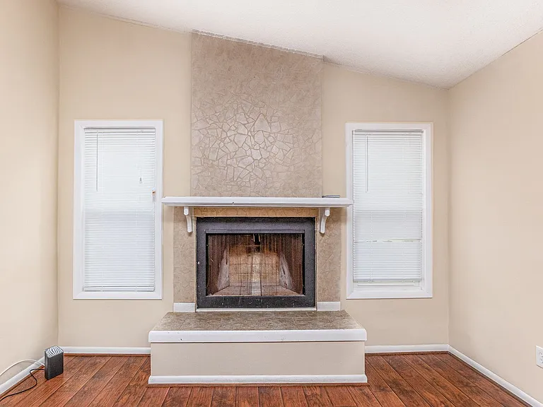 3864 Meadowbrook Ct — Photo 11