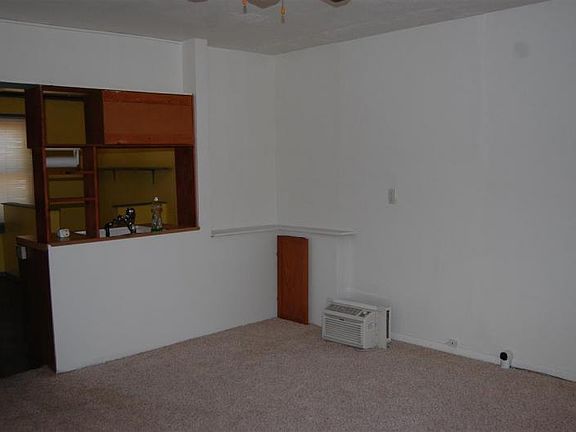 4th image of 1207 S 31st St