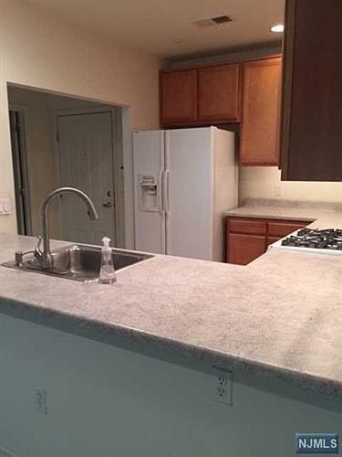 2nd image of 2205 Franklin Ln