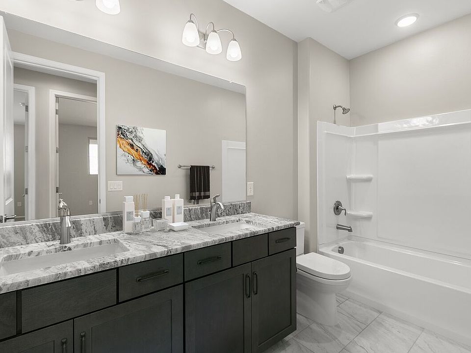 Bath 2 - Virtually Staged