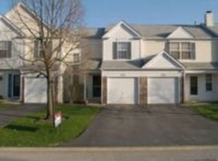 235 E Shag Bark Ln, Streamwood, IL
