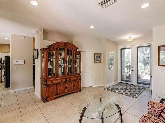 4th image of 1737 Yucca Ln