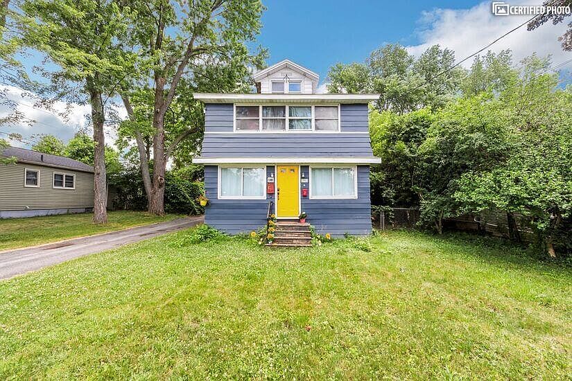 Furnished home in North Syracuse