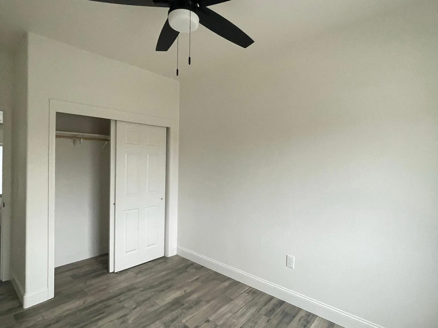 2 bed, 1100 sqft, $1,800 — Photo 4