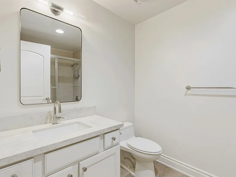 1444 S Point View St #204 — Photo 21