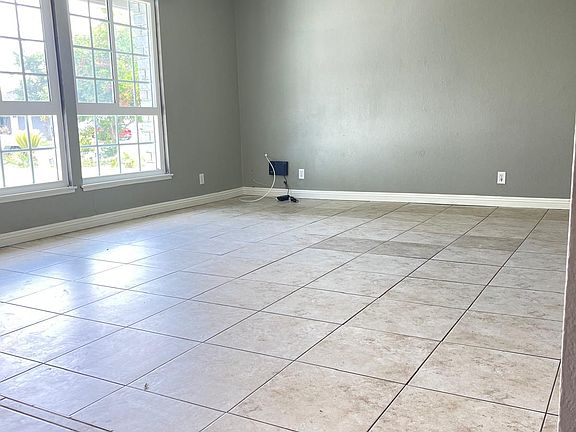 5th image of 24274 Tierra De Oro St