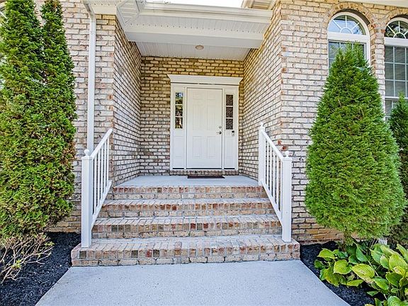 4th image of 3207 Wyntrebrooke Dr