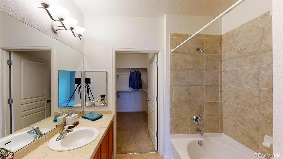 Building Photo - 9300 E Florida Ave #1008