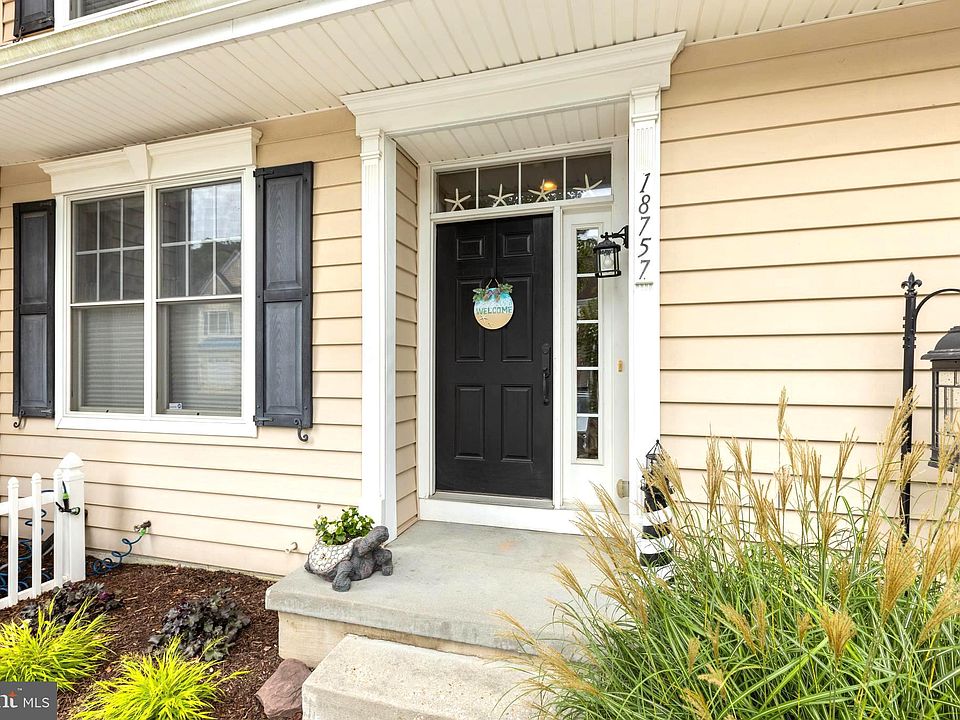 1st image of 18757 Bethpage Dr #14D