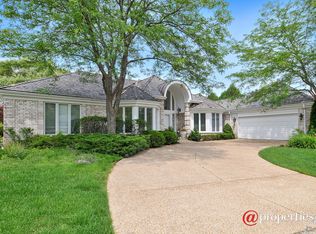 2541 Hybernia Dr, Highland Park, IL 60035